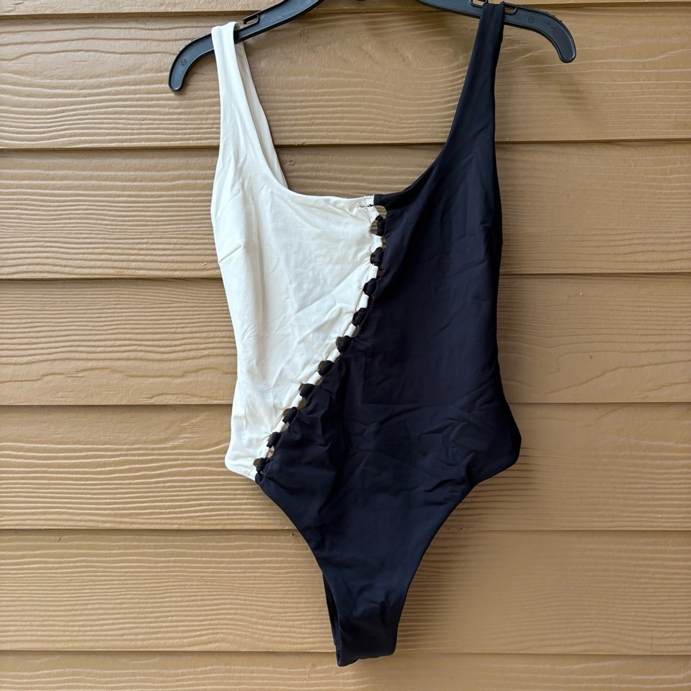 L*Space Solstice One Piece Swimsuit Size XS - Picture 3 of 8